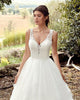 New Arrival Summer Garden A Line Wedding Dress V-Neck Sexy Open Low Back Appliqued Tulle Boho Bridal Gowns