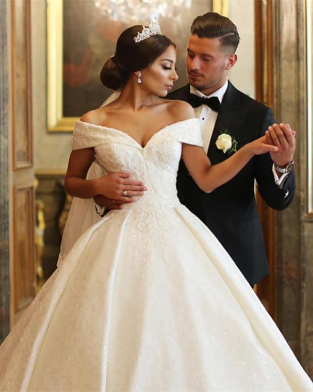 Vintage Lace Wedding Dresses Ball Gown Off The Shoulder V-Neck Princess Bridal Gowns Vintage Lace Wedding Dresses Ball Gown Off The Shoulder V-Neck Princess Bridal Gowns