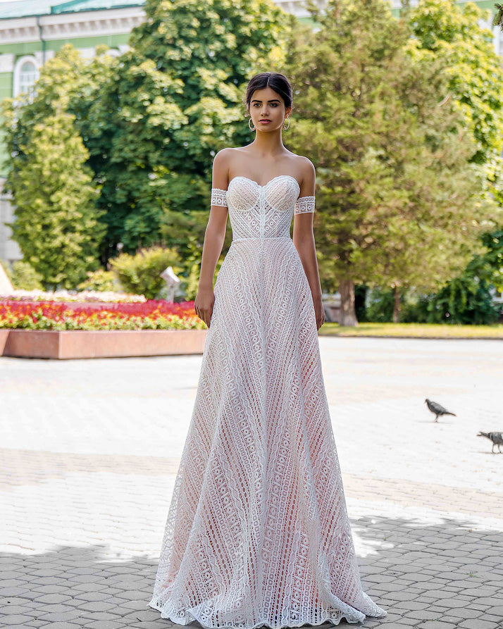 Unique Lace Wedding Dresses Sweetheart Neckline Sexy A-line Silhouette Lace Skirt Bridal Gowns for Wedding Unique Lace Wedding Dresses Sweetheart Neckline Sexy A-line Silhouette Lace Skirt Bridal Gowns for Wedding