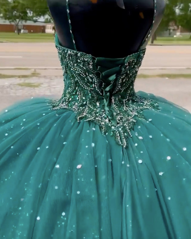 Emerald Green Quinceanera Dress Sequined Sparkly Tulle Ball Gowns Sweet 16 vestidos de quinceaera AW2207201 Emerald Green Quinceanera Dress Sequined Sparkly Tulle Ball Gowns Sweet 16 vestidos de quinceaera AW2207201