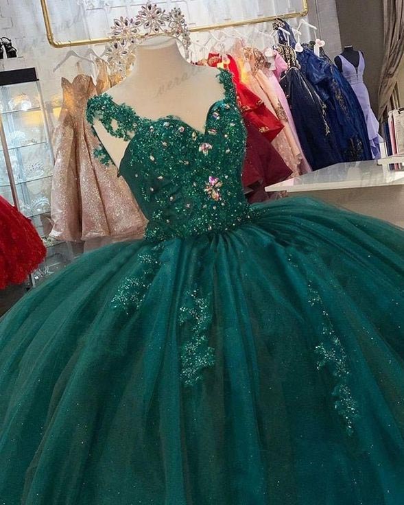 Emerald Green Tulle Quinceanera Dresses Beaded Sequins Sweet 16 Puffy Tulle Ball Gown vestidos de quinceaera Emerald Green Tulle Quinceanera Dresses Beaded Sequins Sweet 16 Puffy Tulle Ball Gown vestidos de quinceaera