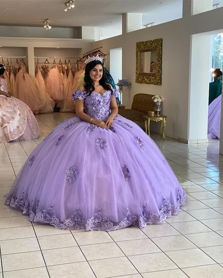 Light Purple Quinceanera Dress Lace Appliques Cap Sleeve Sweet 16 Dresses Tulle Ball Gown Vestidos de Quinceaera Light Purple Quinceanera Dress Lace Appliques Cap Sleeve Sweet 16 Dresses Tulle Ball Gown Vestidos de Quinceaera