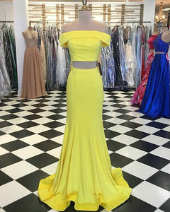 Simple Yellow Two Piece Prom Dresses Off The Shoulder Spandex Mermaid Prom Party Gowns 2018 New