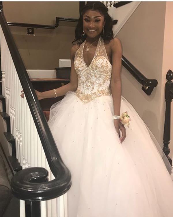 Popular White Quinceanera Dresses with Gold Beadings Sexy Halter Neckline Tulle Ball Gowns Sweet 16 Dress Popular White Quinceanera Dresses with Gold Beadings Sexy Halter Neckline Tulle Ball Gowns Sweet 16 Dress